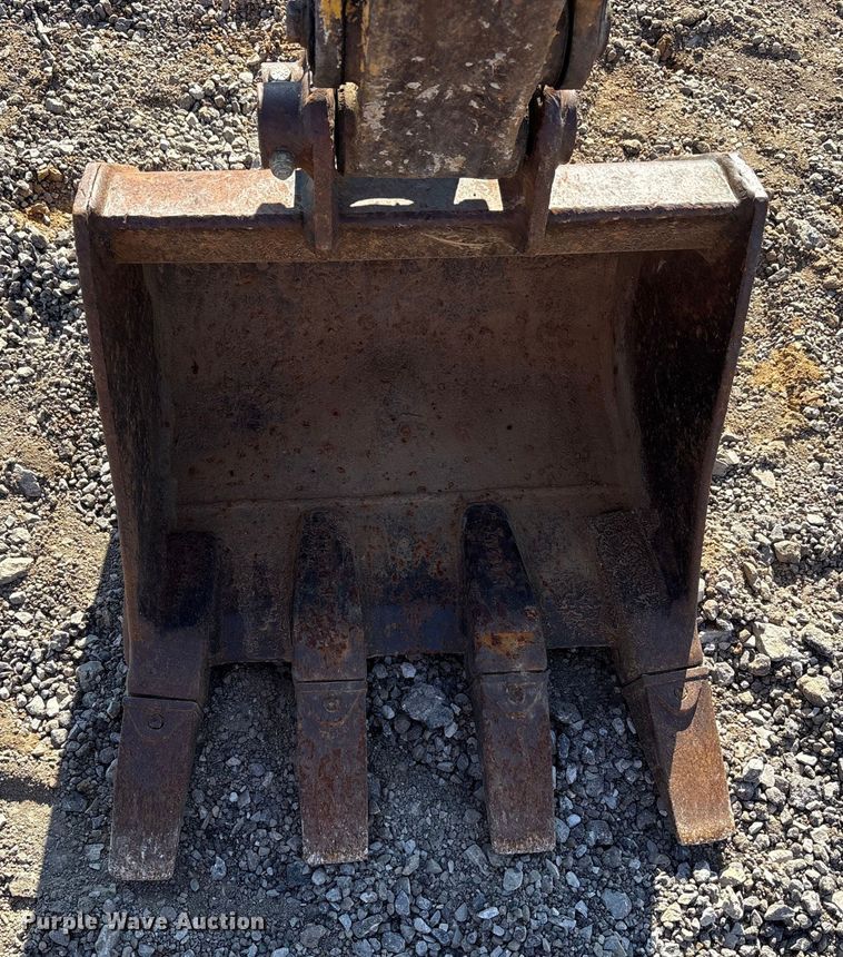 image for item EM6189 2008 Komatsu PC18MR-2 mini excavator