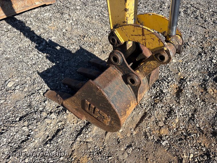 image for item EM6189 2008 Komatsu PC18MR-2 mini excavator