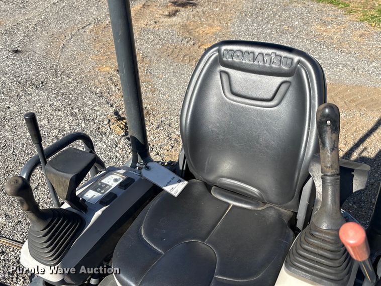 image for item EM6189 2008 Komatsu PC18MR-2 mini excavator