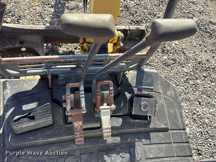 image for item EM6189 2008 Komatsu PC18MR-2 mini excavator