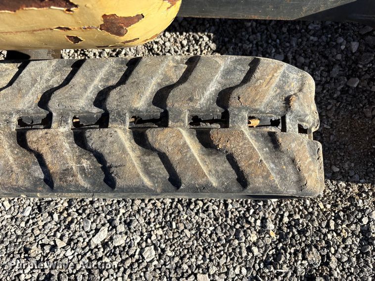 image for item EM6189 2008 Komatsu PC18MR-2 mini excavator