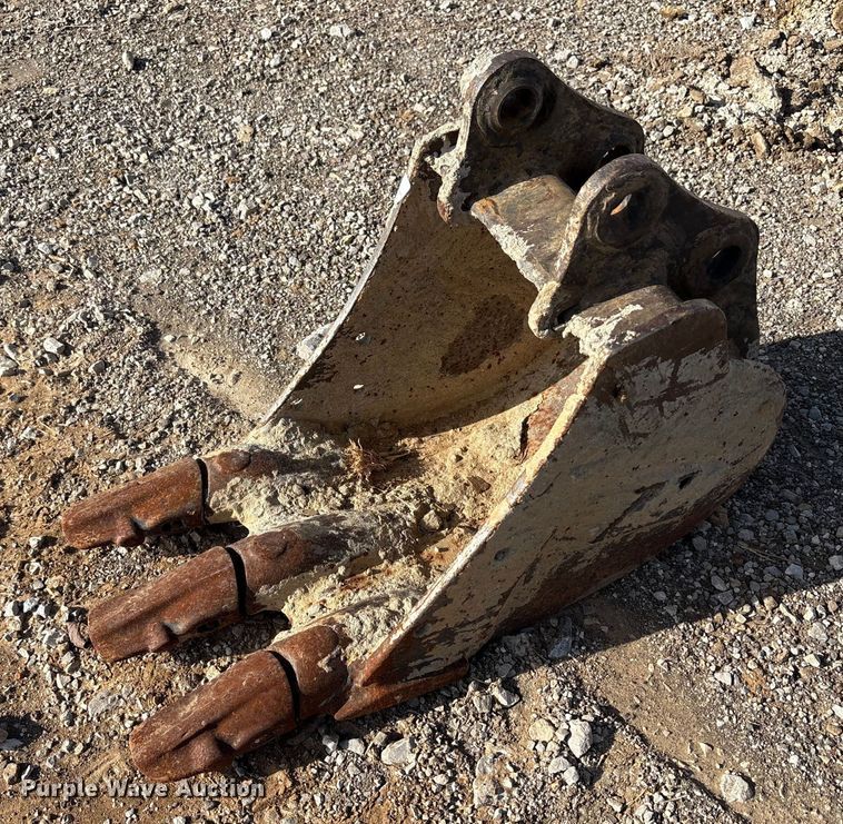 image for item EM6189 2008 Komatsu PC18MR-2 mini excavator