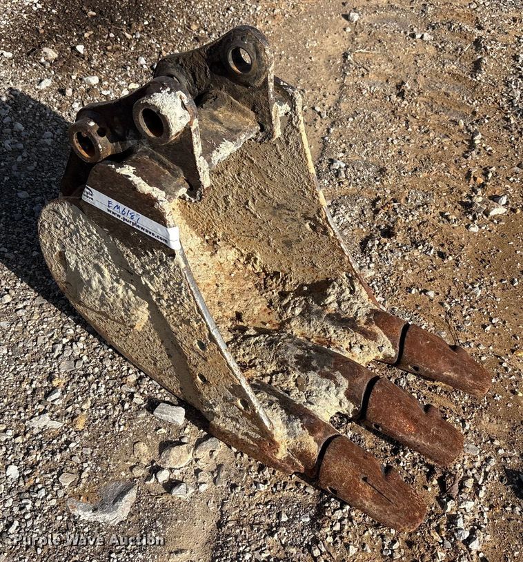 image for item EM6189 2008 Komatsu PC18MR-2 mini excavator