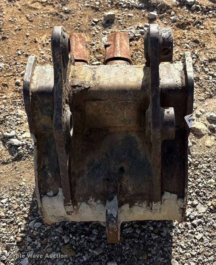 image for item EM6189 2008 Komatsu PC18MR-2 mini excavator