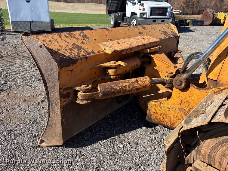 image for item EM6190 2001 Case 1150H dozer
