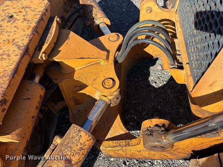 image for item EM6190 2001 Case 1150H dozer