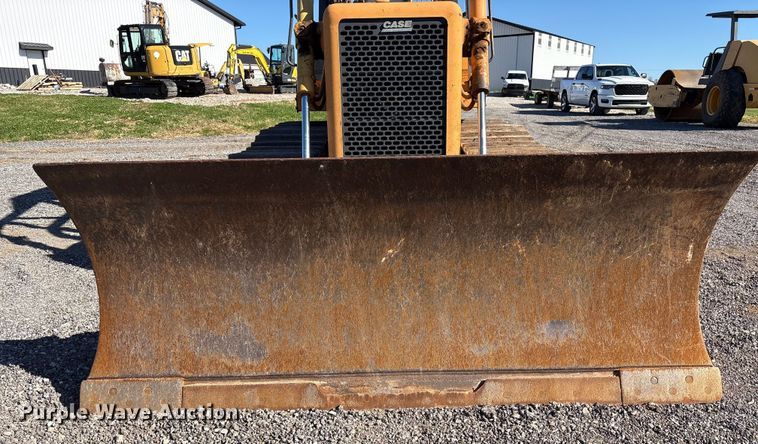 image for item EM6190 2001 Case 1150H dozer