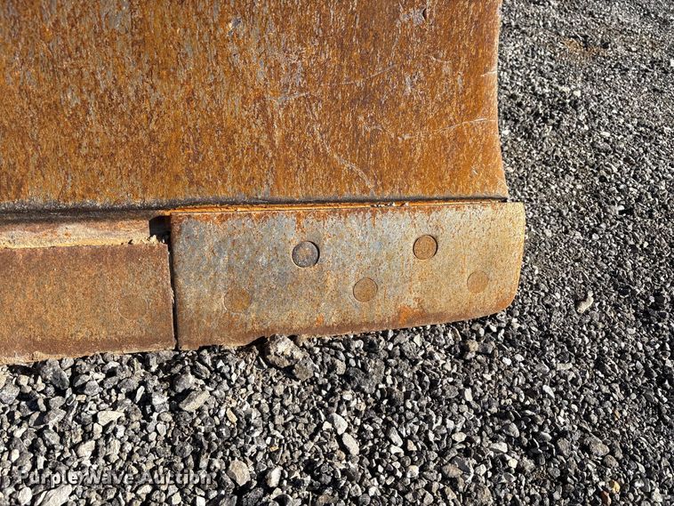 image for item EM6190 2001 Case 1150H dozer