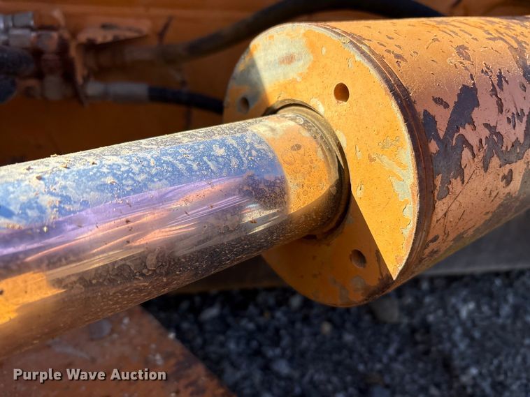 image for item EM6190 2001 Case 1150H dozer