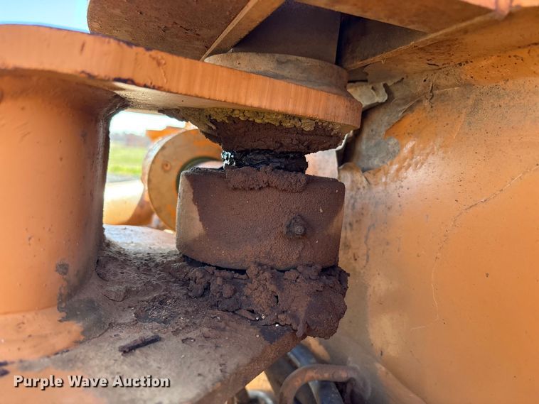 image for item EM6190 2001 Case 1150H dozer