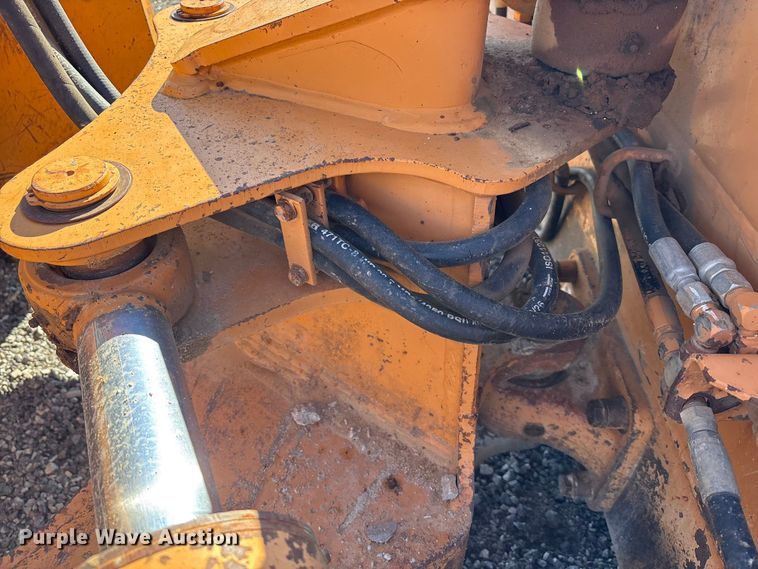 image for item EM6190 2001 Case 1150H dozer