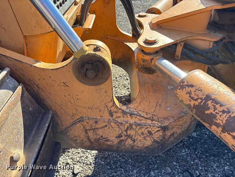 image for item EM6190 2001 Case 1150H dozer