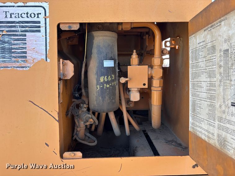 image for item EM6190 2001 Case 1150H dozer