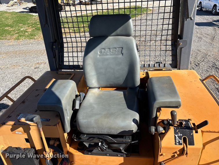 image for item EM6190 2001 Case 1150H dozer