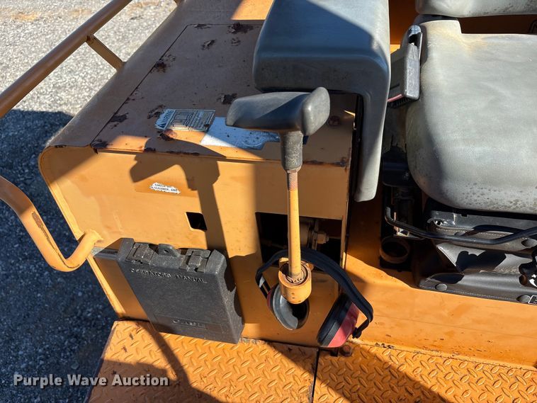 image for item EM6190 2001 Case 1150H dozer