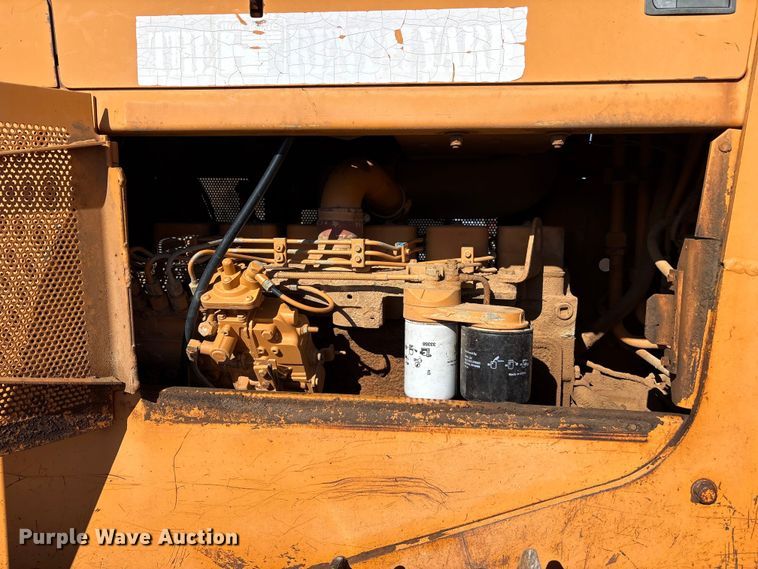 image for item EM6190 2001 Case 1150H dozer