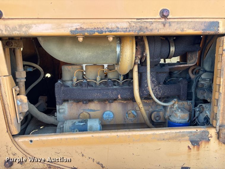 image for item EM6190 2001 Case 1150H dozer