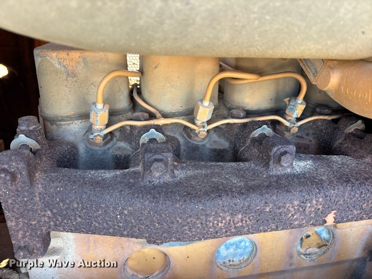 image for item EM6190 2001 Case 1150H dozer