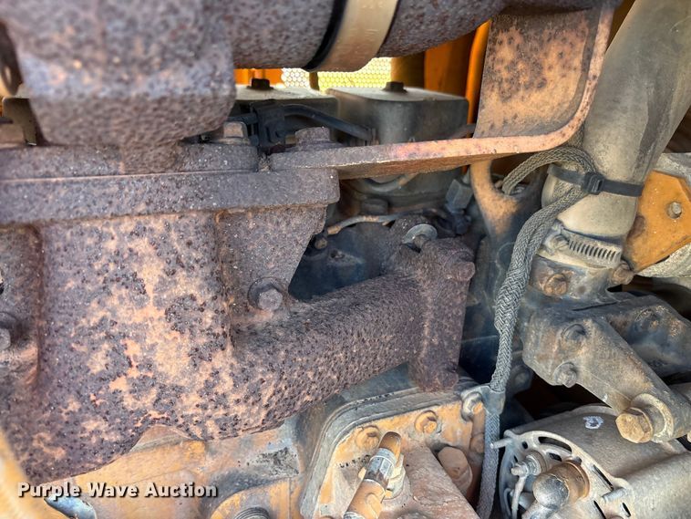 image for item EM6190 2001 Case 1150H dozer