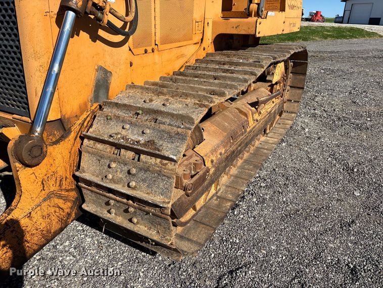 image for item EM6190 2001 Case 1150H dozer