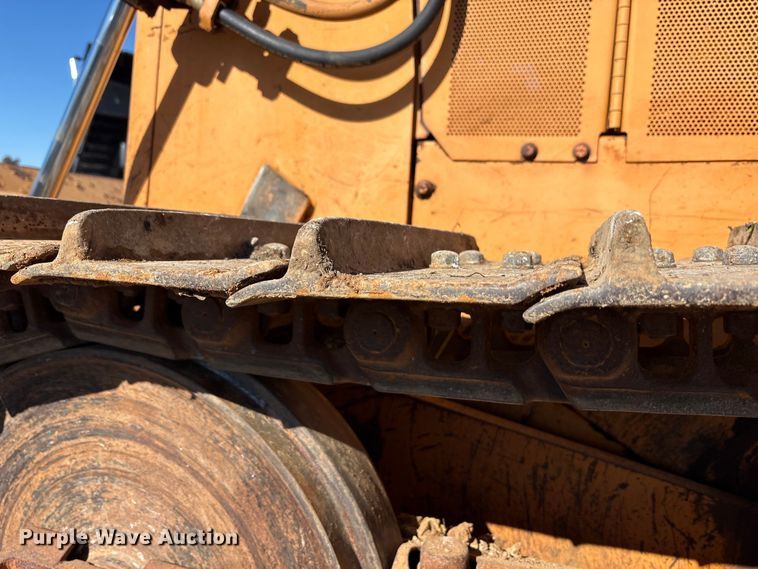 image for item EM6190 2001 Case 1150H dozer