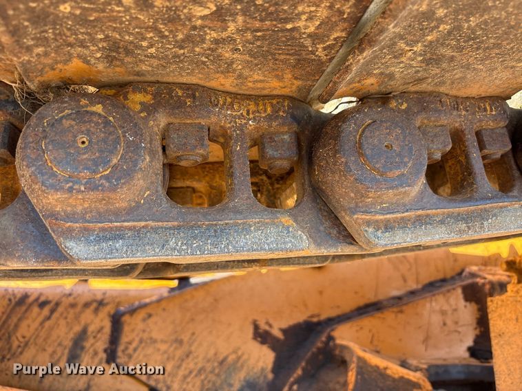 image for item EM6190 2001 Case 1150H dozer