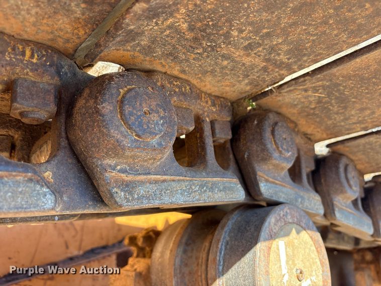 image for item EM6190 2001 Case 1150H dozer