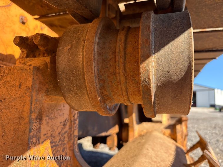 image for item EM6190 2001 Case 1150H dozer