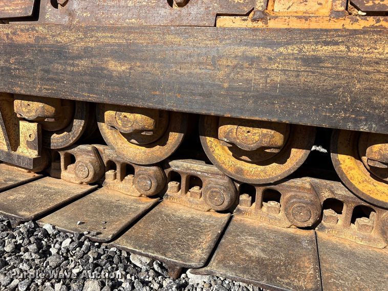 image for item EM6190 2001 Case 1150H dozer