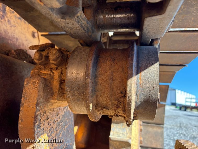 image for item EM6190 2001 Case 1150H dozer