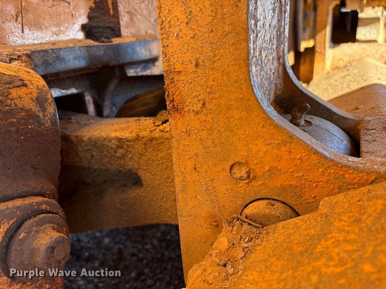 image for item EM6190 2001 Case 1150H dozer