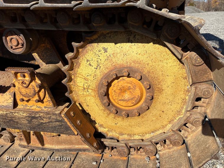 image for item EM6190 2001 Case 1150H dozer