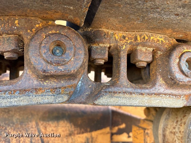 image for item EM6190 2001 Case 1150H dozer