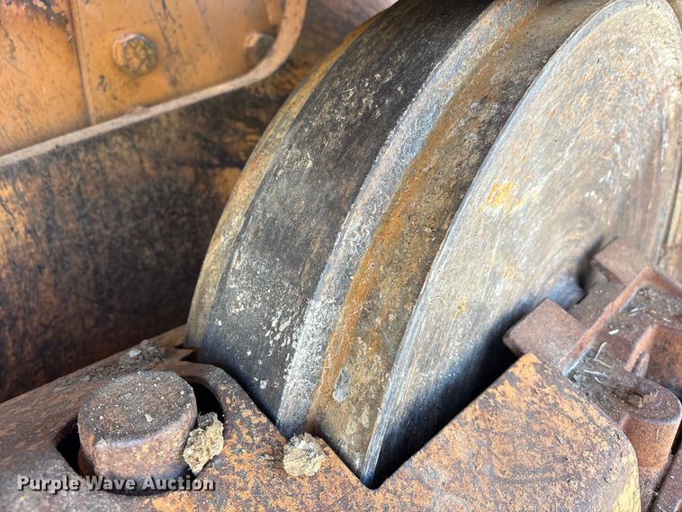 image for item EM6190 2001 Case 1150H dozer