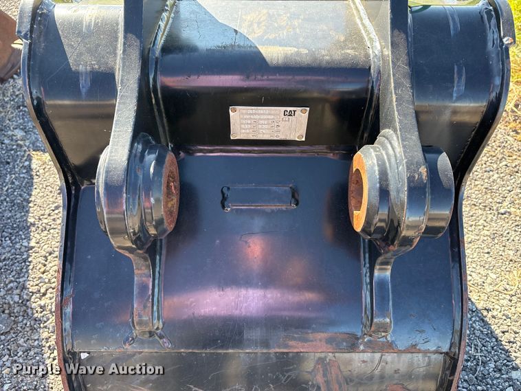 image for item EM6191 (2) Caterpillar excavator buckets