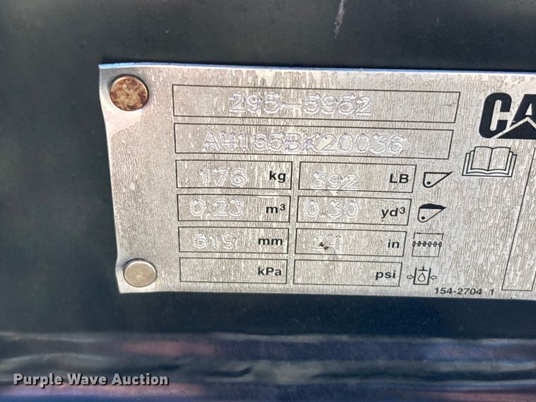 image for item EM6191 (2) Caterpillar excavator buckets