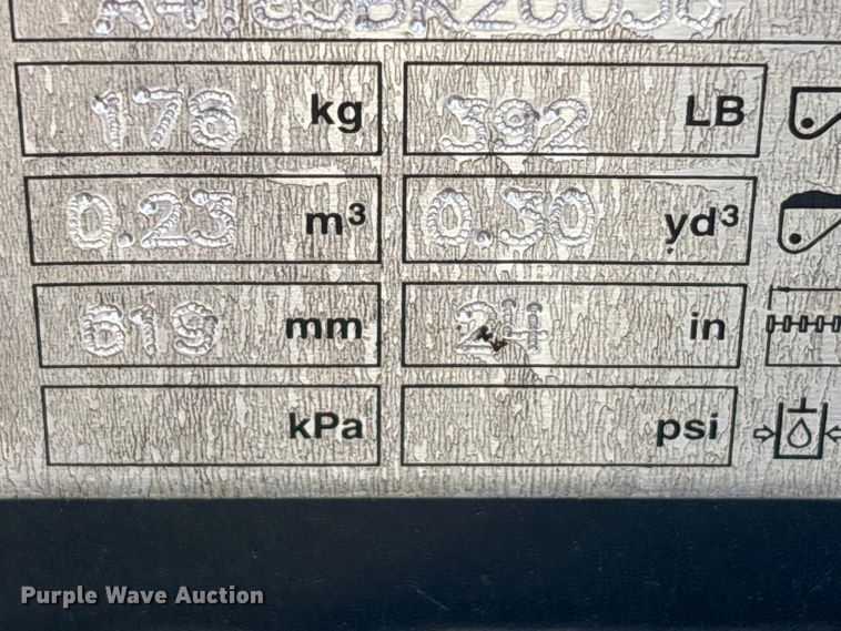 image for item EM6191 (2) Caterpillar excavator buckets