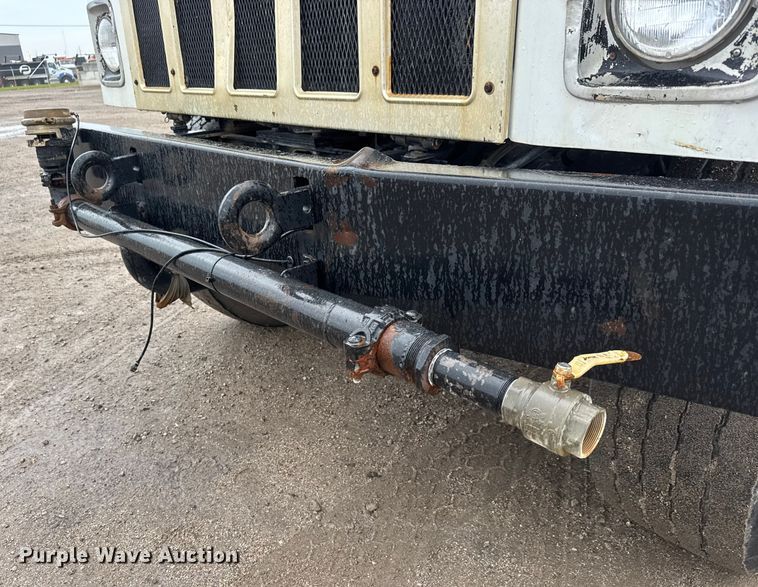 image for item EM8405 1991 International F2574 water truck