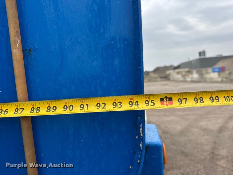 image for item EM8405 1991 International F2574 water truck