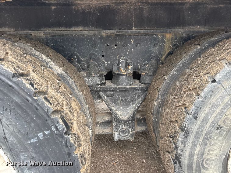 image for item EM8405 1991 International F2574 water truck