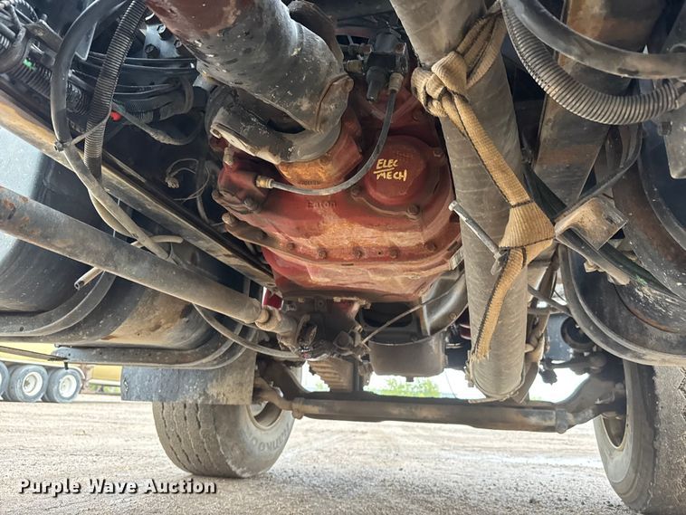 image for item EM8405 1991 International F2574 water truck