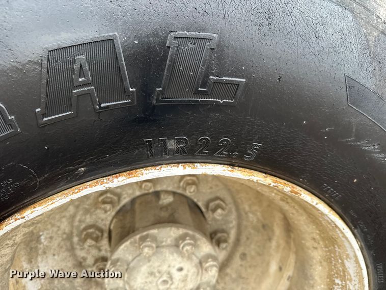 image for item EM8405 1991 International F2574 water truck