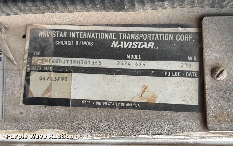 image for item EM8405 1991 International F2574 water truck
