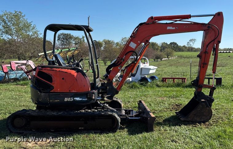 image for item EN5706 2006 Kubota U45 mini excavator
