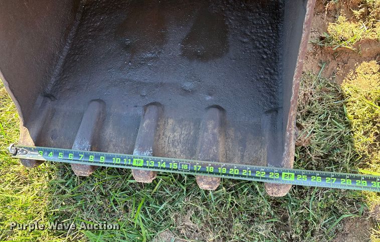 image for item EN5706 2006 Kubota U45 mini excavator