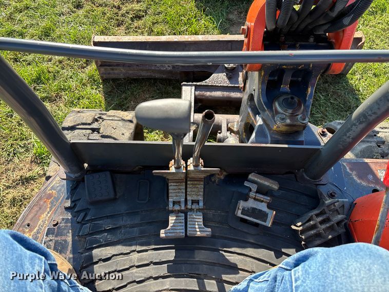 image for item EN5706 2006 Kubota U45 mini excavator