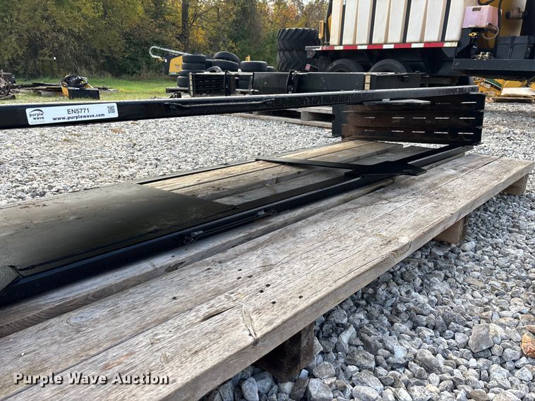 image for item EN5771 Vermeer rod rack