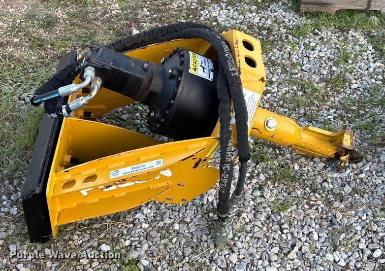 image for item EN5772 Fecon SHX12VCL-10-18-H0 compact utility loader stump grinder
