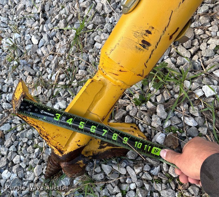 image for item EN5772 Fecon SHX12VCL-10-18-H0 compact utility loader stump grinder