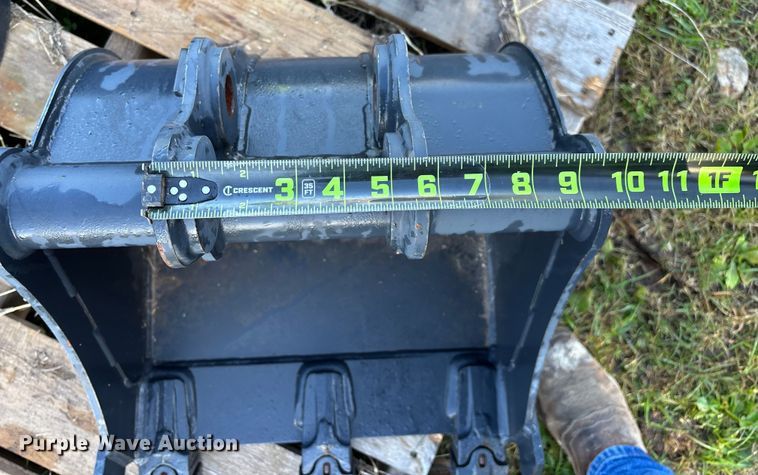 image for item EN5781 (3) excavator buckets